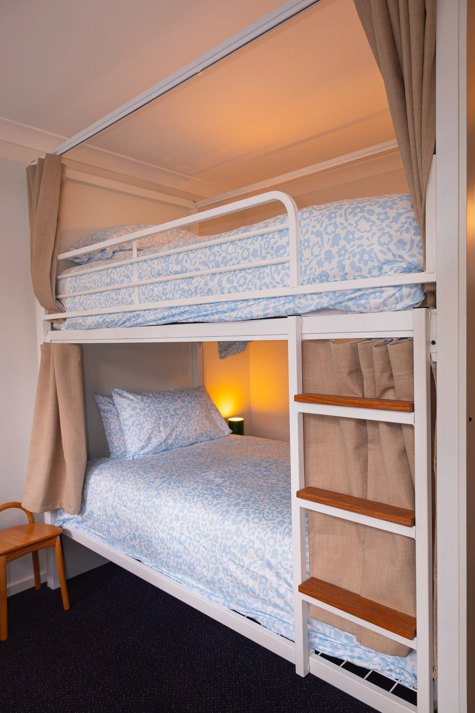 Settle Into A Confortable Bunk bed